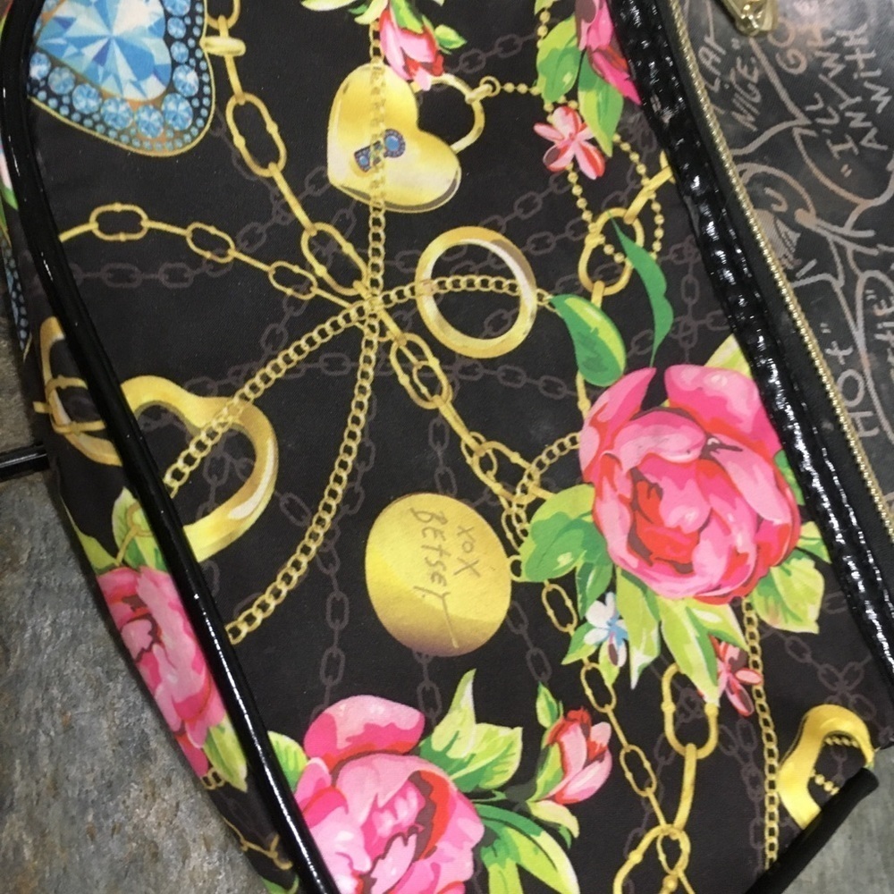 Betsey Johnson small make up bag